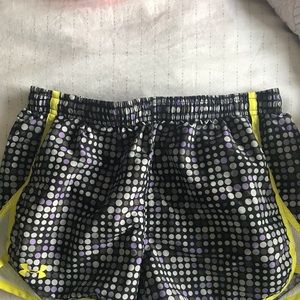 UNDER ARMOUR athletic shorts